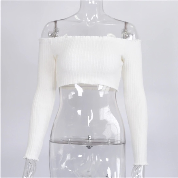 Cropped Ruffle sweater - Picture 2 of 5